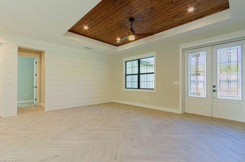 34 6th St, Bonita Springs, FL 34134-7411