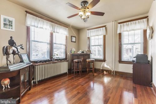 16 Charles St, Palmyra NJ  08065-1813 exterior