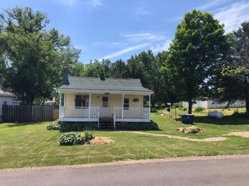 215 Balsam Ave, Birchwood, WI 54817-8806