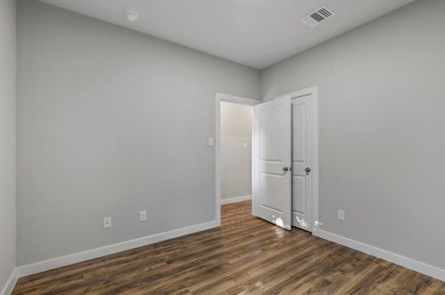 2111 Johnson St, Greenville TX  75401-3553 exterior