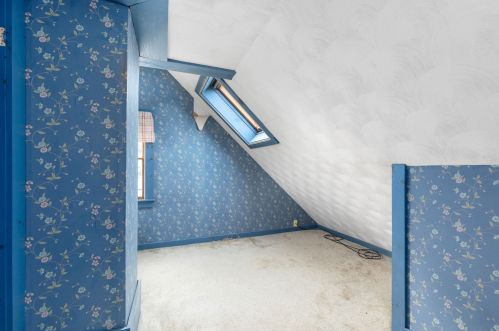 32 Pne St, Dover NH  03820-4202 exterior