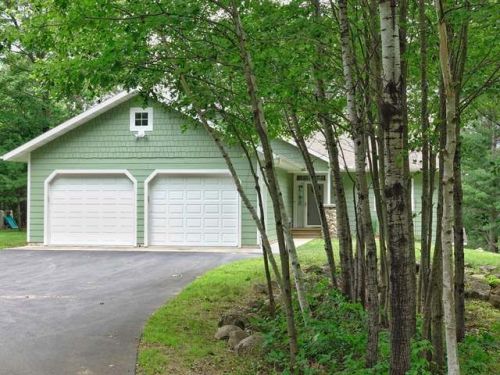 9878 Clearview Ct, Hazelhurst, WI 54531-9566