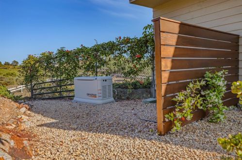 3637 Dove Holw Rd, Encinitas CA 92024-7248 exterior