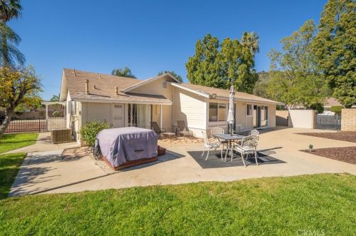 902 Shady Ln, Glendora CA  91740-5395 exterior