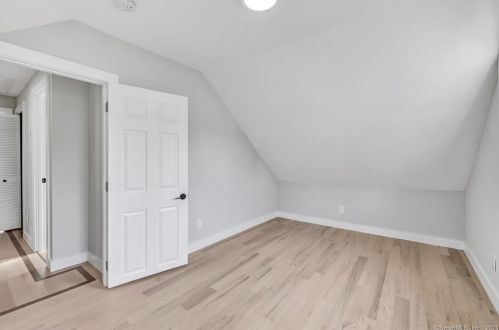 407 Jackson Ave, Bridgeport CT  06606-5573 exterior