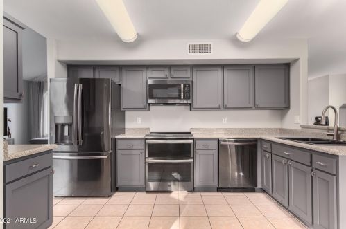 1925 Behrend Dr, Phoenix AZ  85024-1242 exterior