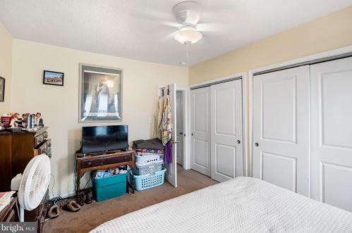 1 Atlantic Ave, Camden NJ  08106-1469 exterior