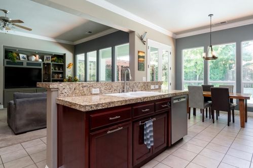 416 Southbury Ln, Chico CA  95973-8230 exterior