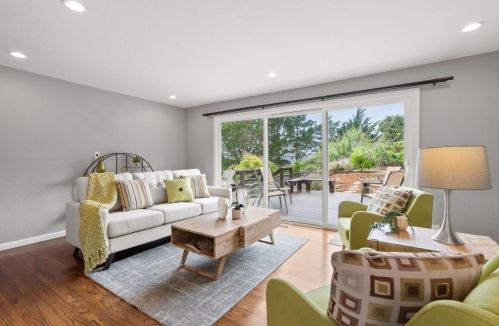 1128 Manzanita Dr, Pacifica CA  94044-4347 exterior