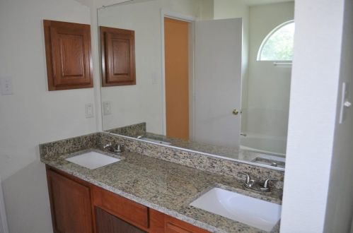 7801 Hidden Path Ln, Denton TX  76210-7131 exterior