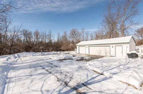 6881 91, Milwaukee WI 53224-4712 exterior