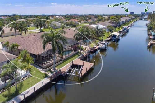 4536 12th Pl, Cape Coral, FL 33914-6323