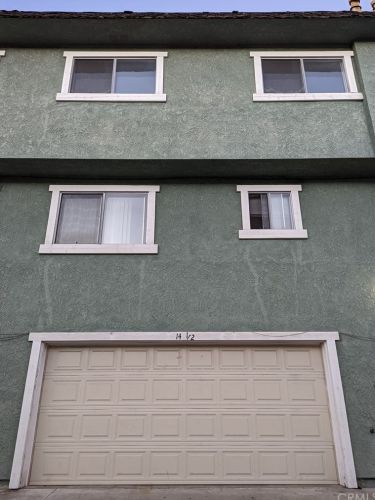 9214 Palm St, Bellflower, CA 90706-6262