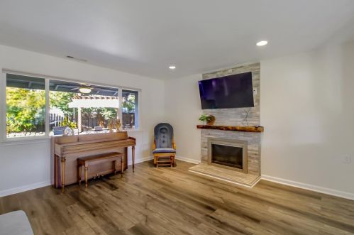 3231 Ida Dr, Concord CA  94519-2136 exterior