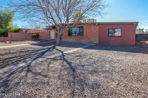 218 Elvado Rd, Tucson, AZ 85756-7522