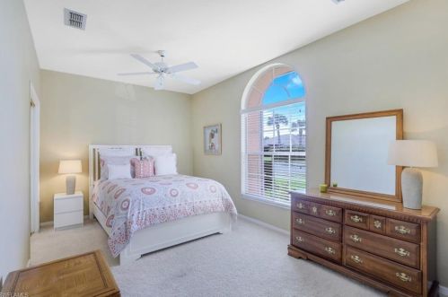 1812 Piccadilly Circus, Naples FL 34112-3687 exterior