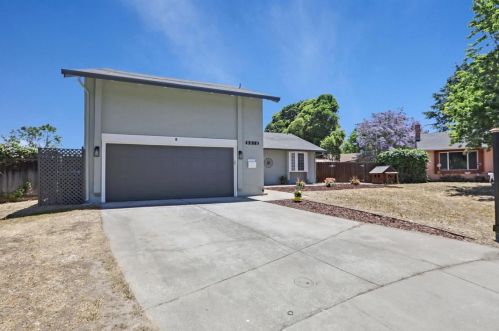 6988 Burning Tree Ct, San Jose, CA 95119-1819