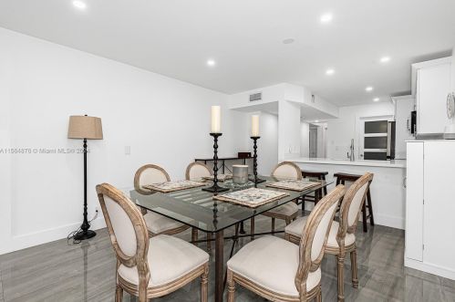 2634 38 Ave, Hollywood FL 33021-1937 exterior