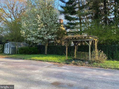 104 Broad Creek Rd, Laurel DE  19956-1124 exterior