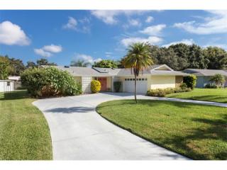 1152 Ford Ln, Dunedin, FL 34698-2216