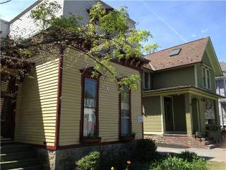 389 Park Ave, Rochester, NY 14607-2807