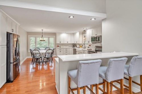 928 Old Washington Rd, Canonsburg PA  15317-3230 exterior