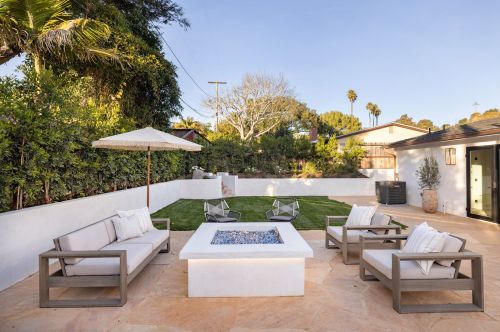 627 Dolores Dr, Santa Barbara CA  93109-1608 exterior