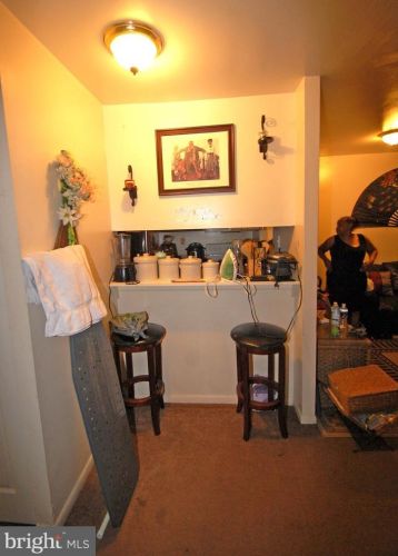 18 Clinton Ct, New Castle, DE 19720-3873