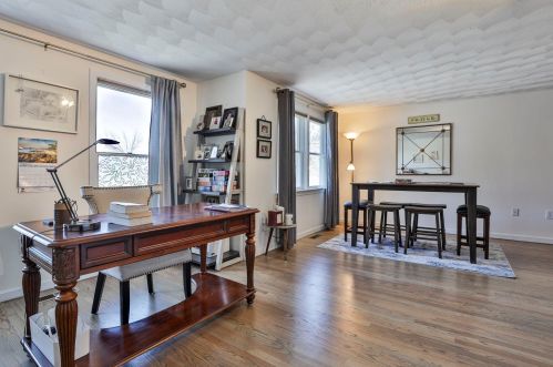 33 Hawthorne Vlg Rd, Nashua NH 03062-2274 exterior