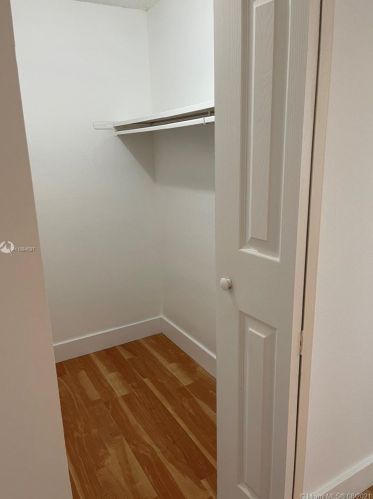 17911 68th Ave, Hialeah FL  33015-3957 exterior