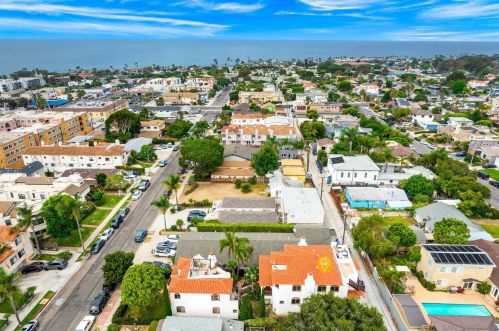 914 Agate St, San Diego CA 92109-1118 exterior