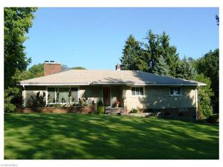 1365 Sackett Hills Dr, Akron, OH 44313-4935