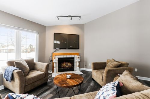 704 Geneva National Ave, Lake Geneva, WI 53147-4818