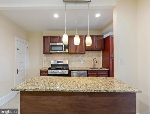 2015 Naylor Rd, Washington DC 20020-4515 exterior