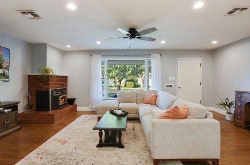 612 Catalina Way, Modesto CA  95350-4213 exterior