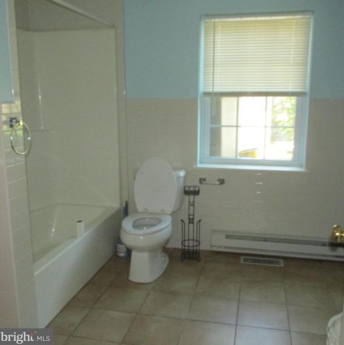 101 Main St, Parkesburg PA  19365-1127 exterior