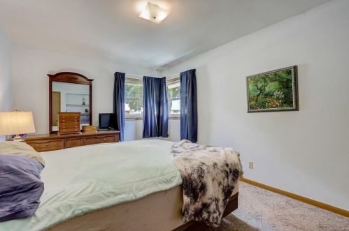 7119 Lakefield Dr, Milwaukee WI  53219-4025 exterior