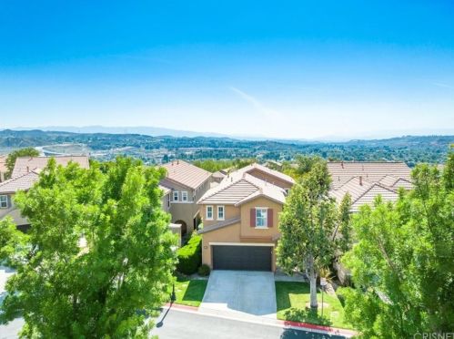 27655 Burgundy Crossing Ln, Santa Clarita, CA 91351-3469