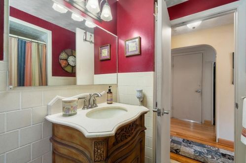 55 Atlantic Ave, Providence RI 02904-3249 exterior