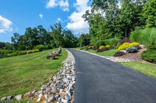 22 Fieldview Dr, Sparta NJ  07871-2744 exterior