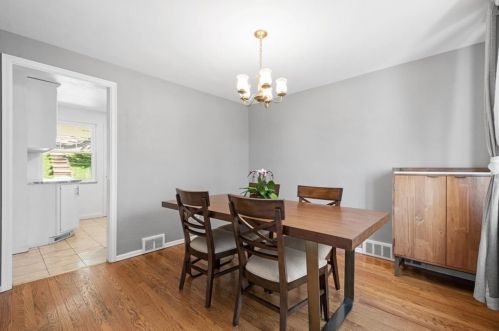 319 Questend Ave, Pittsburgh PA 15228-2461 exterior