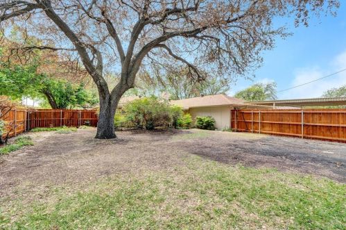 437 Summit Dr, Richardson, TX 75081-5119
