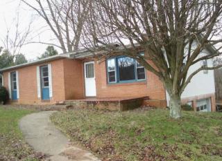 570 Mulberry St, Clyde, NC 28721-8530