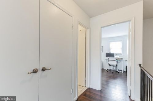 1240 Catharine St, Philadelphia PA  19147-2627 exterior