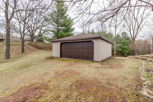 4501 Cimarron Ln, Green Bay, WI 54313-8776