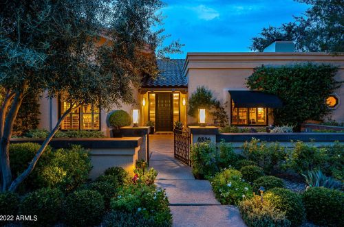 8526 82nd St, Scottsdale, AZ 85258-2315