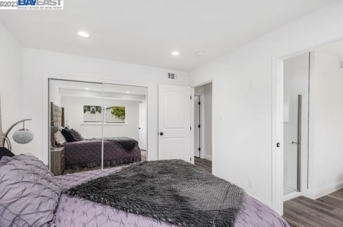 4237 Ridge Dr, West Pittsburg CA  94565-6033 exterior
