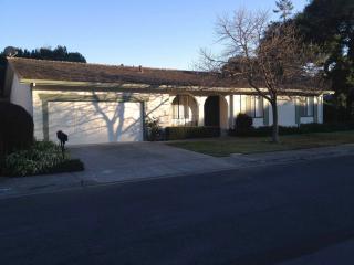 912 Theresa Ct, Menlo Park CA  94025-1725 exterior