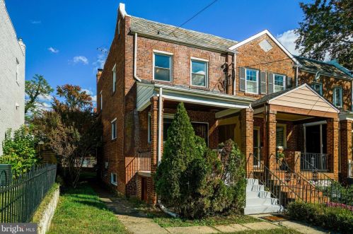3920 Q St, Washington, DC 20020-1057