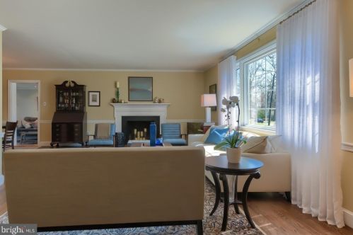 2001 Beechwood Dr, Wilmington DE  19810-4356 exterior